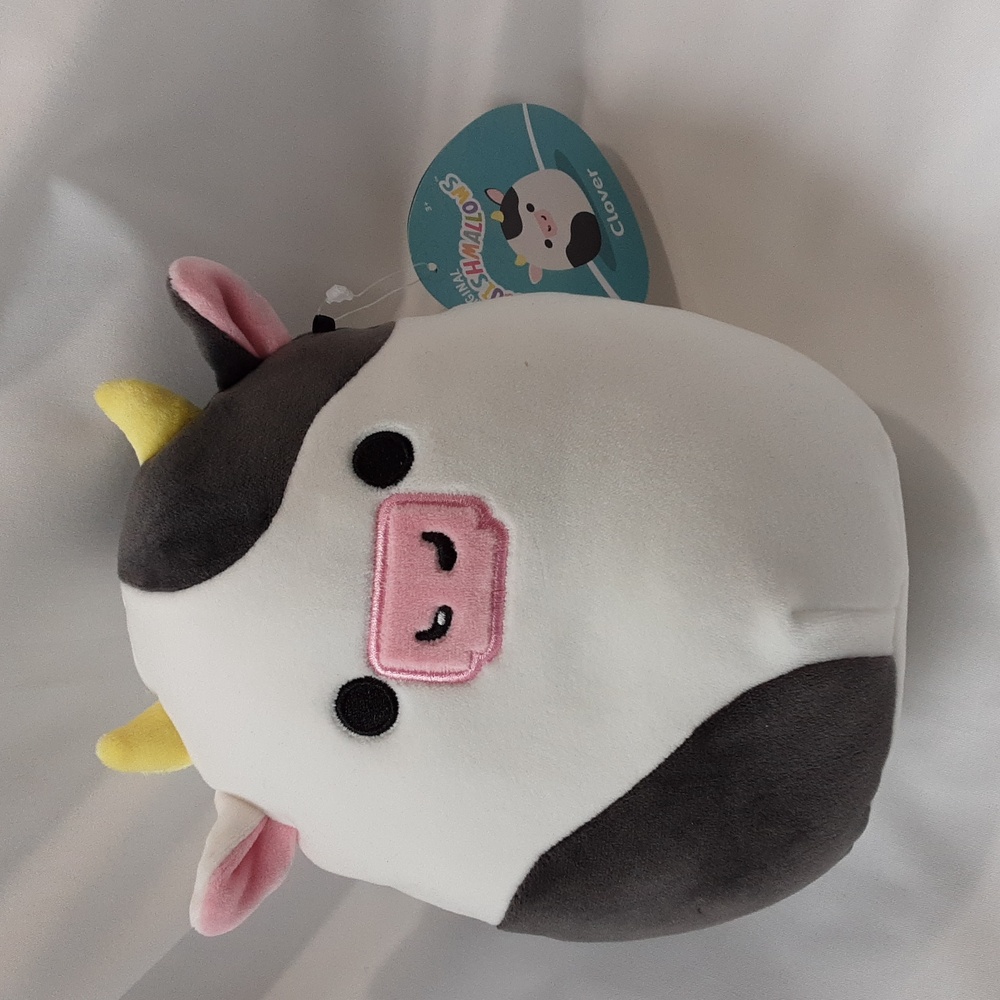 8" Squishmallows  - Clover the Cow, NWT